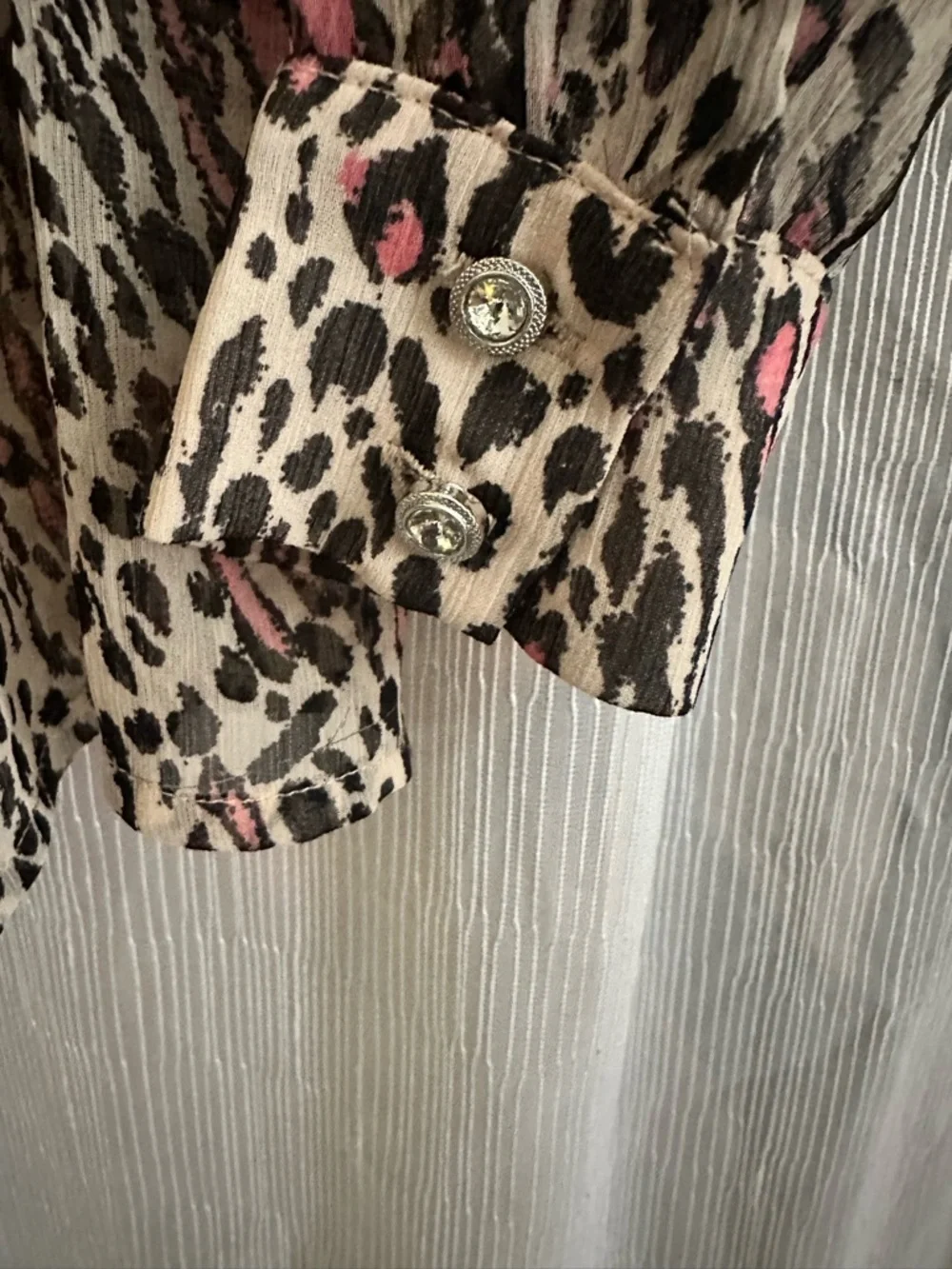 Guess Leopard Print Button-Up Blouse in Ivory, Black & Pink - Picture 4 of 6